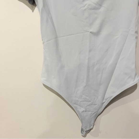 Aritzia Babaton Contour Baby Blue Square Neck Bodysuit - Picture 2 of 9
